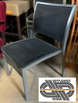 Mobilier extérieur alu gris & textilène noir • lot indivisible de 23 chaises